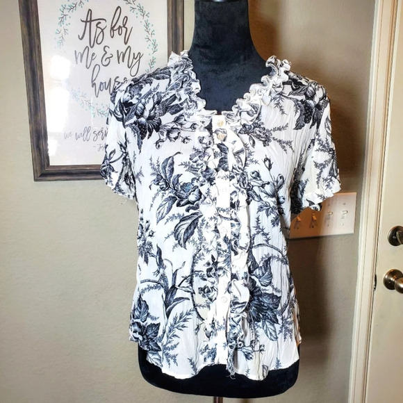 Sunny Leigh Black and White Floral Ruffle Buttondown Blouse Size Small - Picture 1 of 14